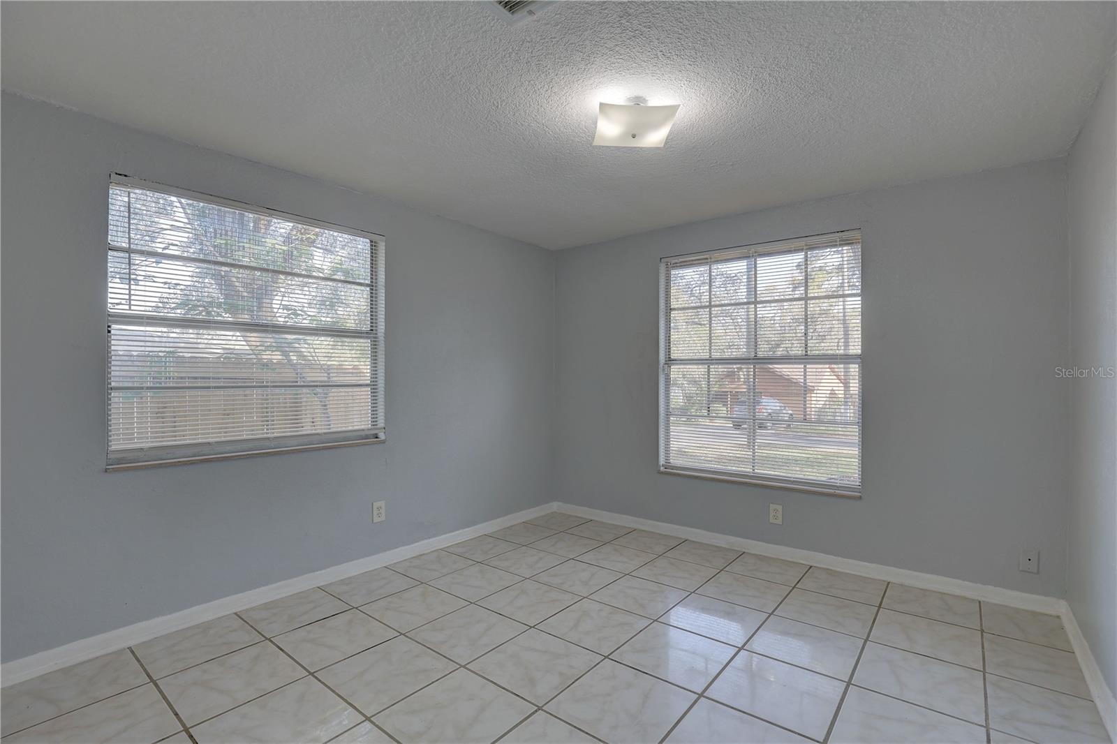 2009 E ESKIMO AVE, TAMPA, FL, 33604
