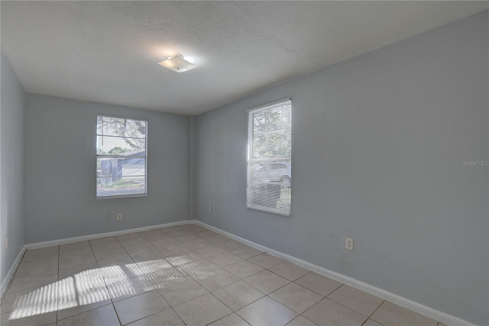 2009 E ESKIMO AVE, TAMPA, FL, 33604