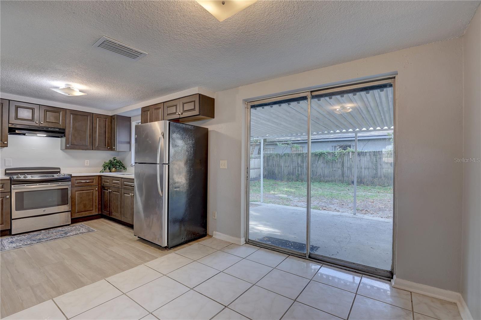 2009 E ESKIMO AVE, TAMPA, FL, 33604