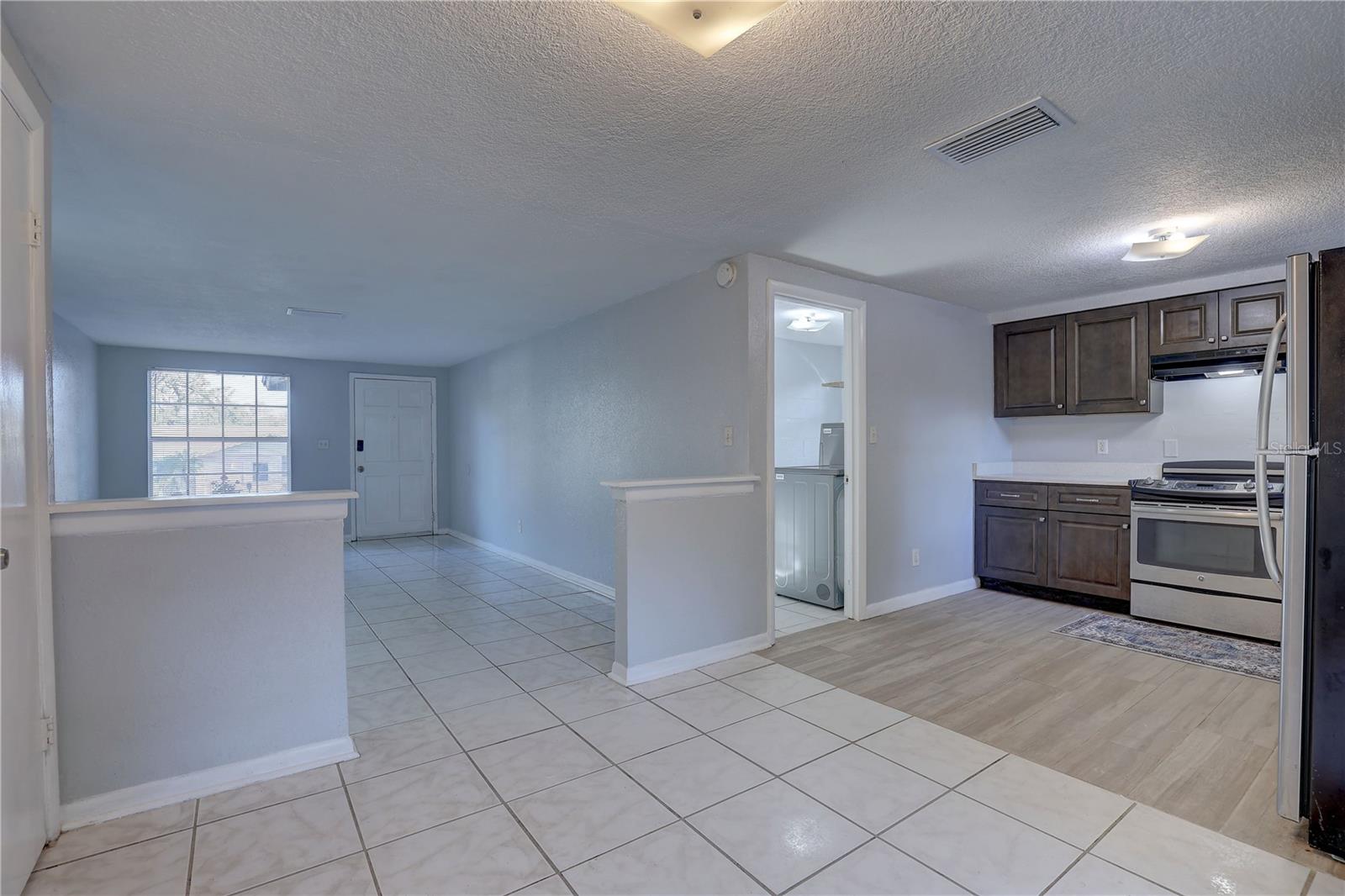 2009 E ESKIMO AVE, TAMPA, FL, 33604