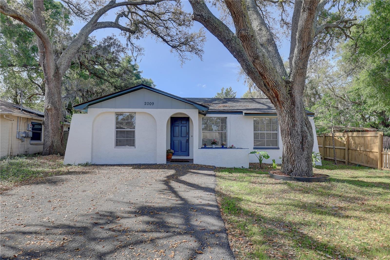 2009 E ESKIMO AVE, TAMPA, FL, 33604
