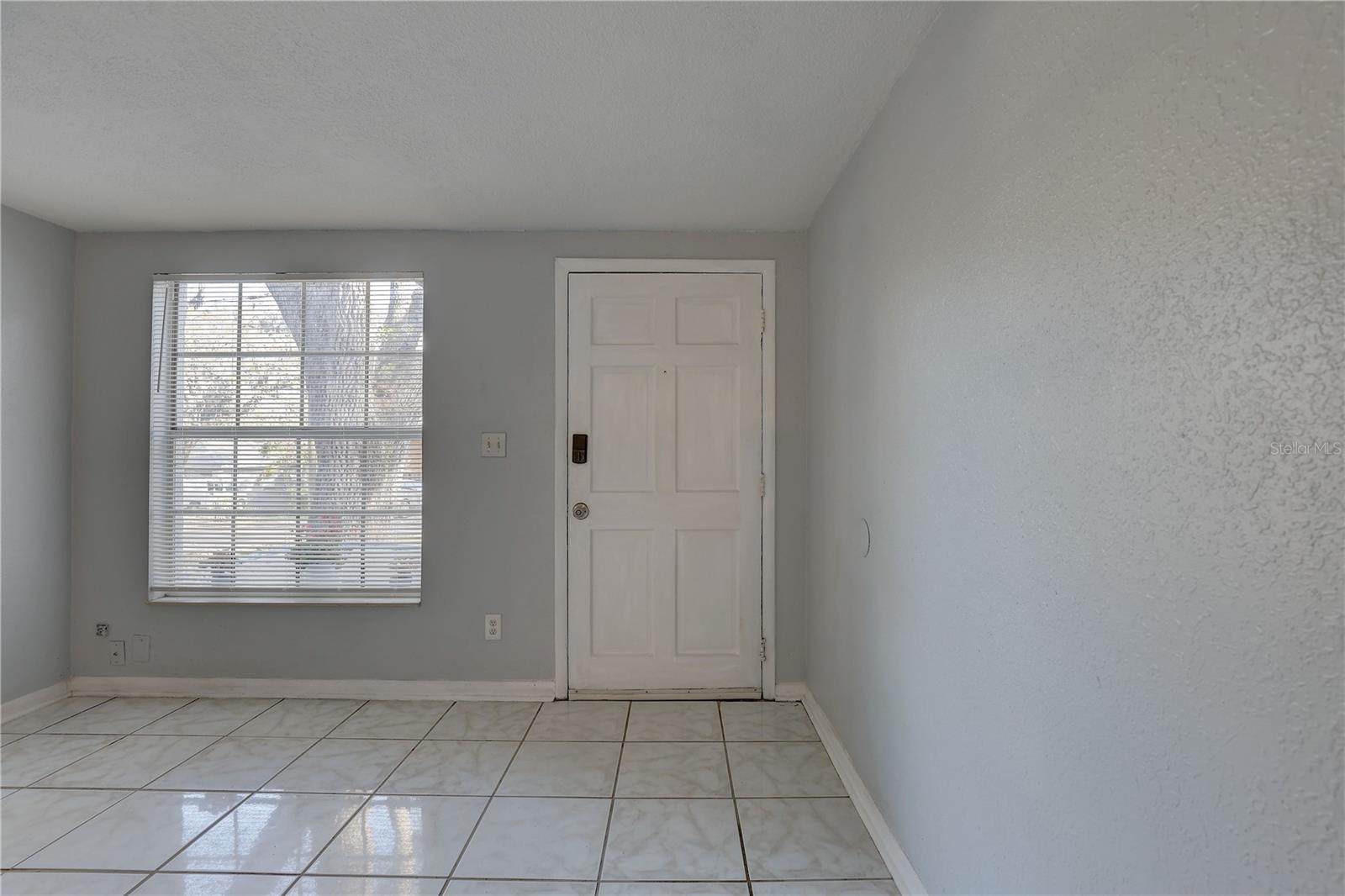 2009 E ESKIMO AVE, TAMPA, FL, 33604