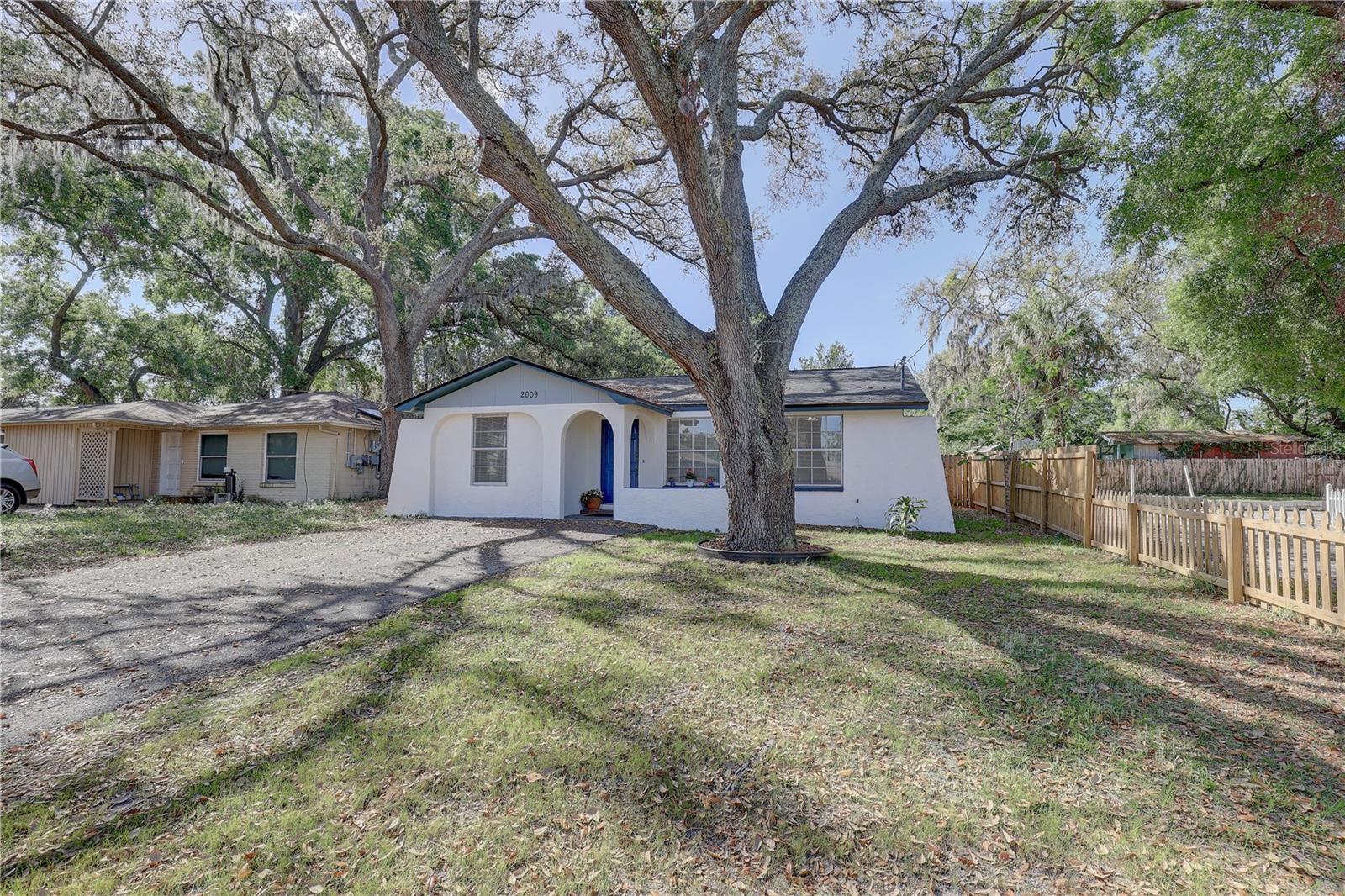 2009 E ESKIMO AVE, TAMPA, FL, 33604