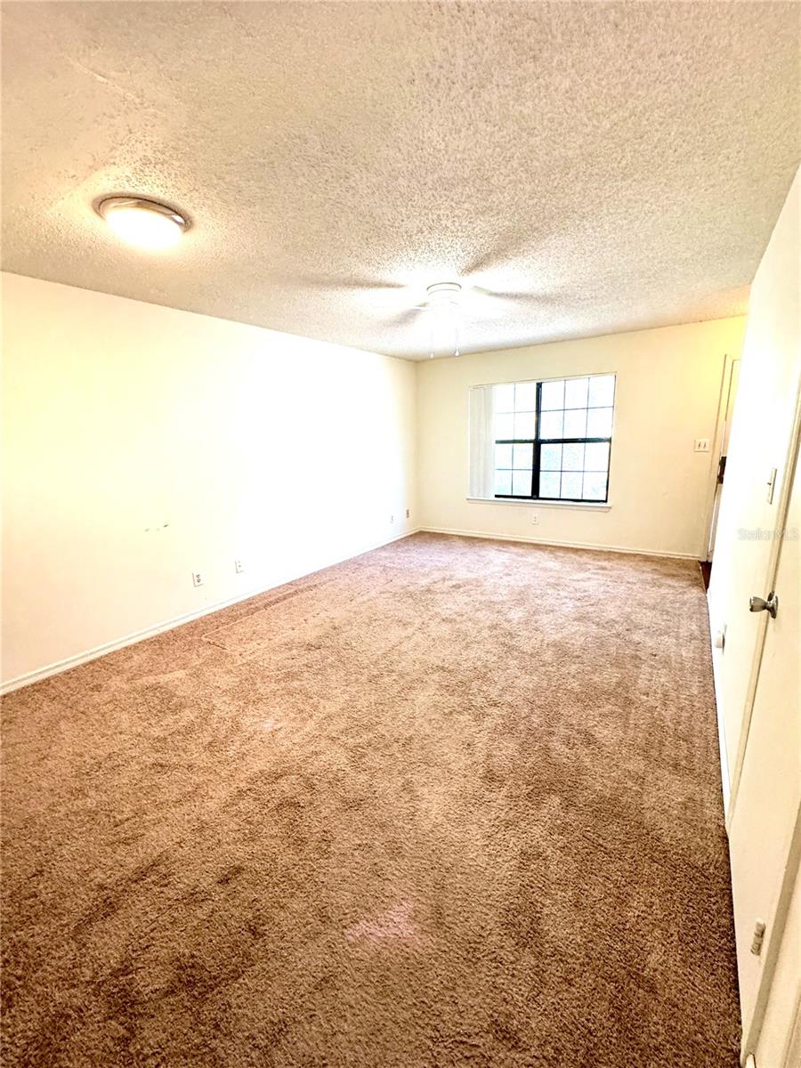 2302 MAKI RD #24, PLANT CITY, FL, 33563
