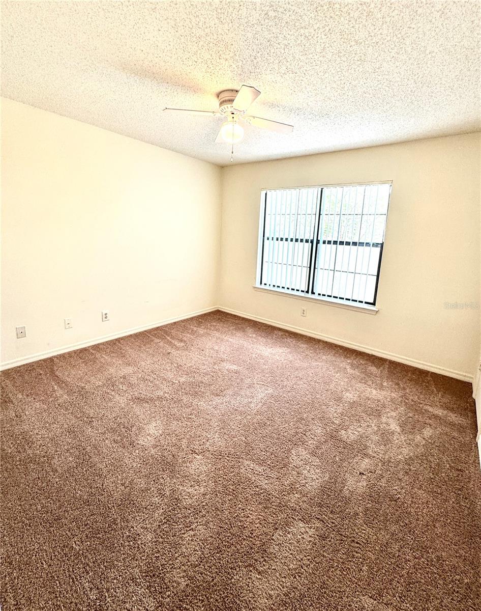 2302 MAKI RD #24, PLANT CITY, FL, 33563