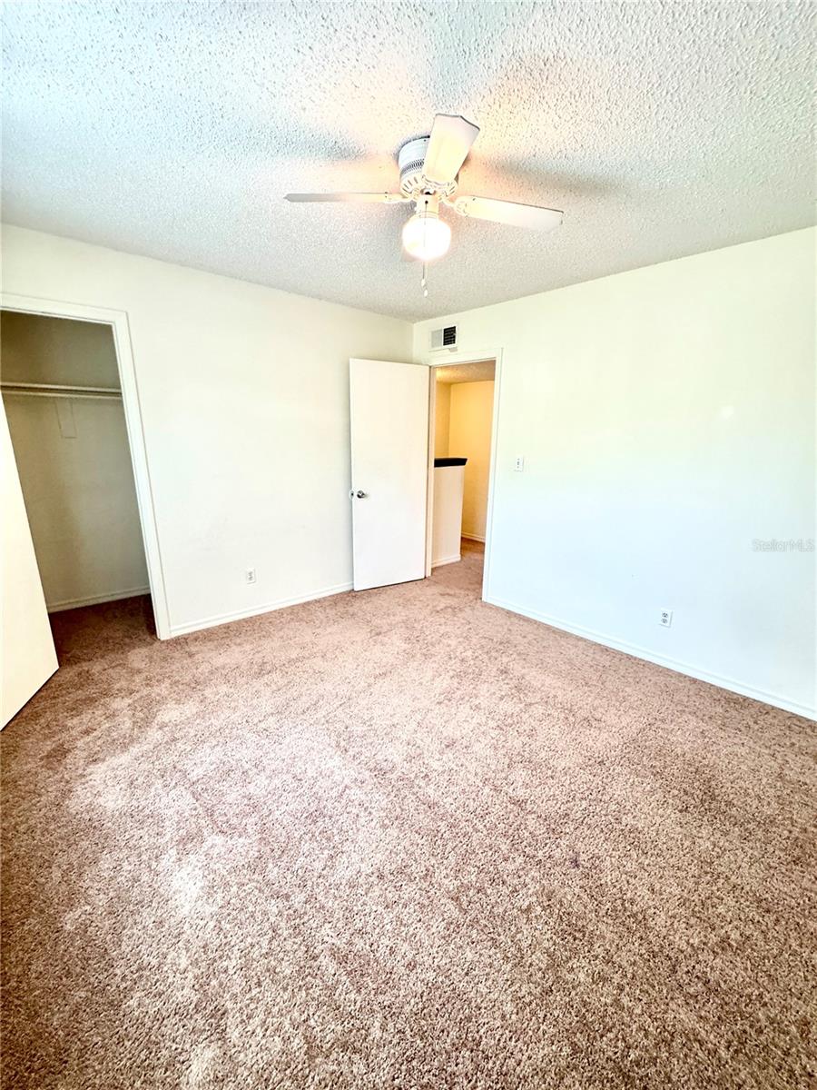 2302 MAKI RD #24, PLANT CITY, FL, 33563