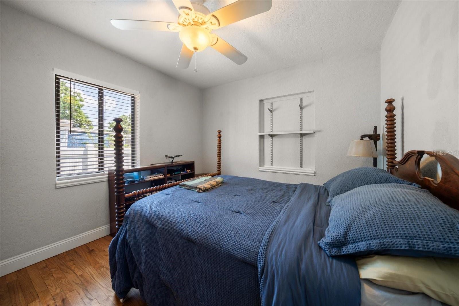 2718 35TH AVE N, ST PETERSBURG, FL, 33713