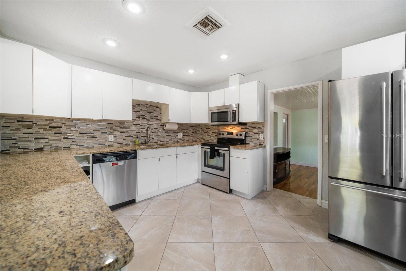 2718 35TH AVE N, ST PETERSBURG, FL, 33713