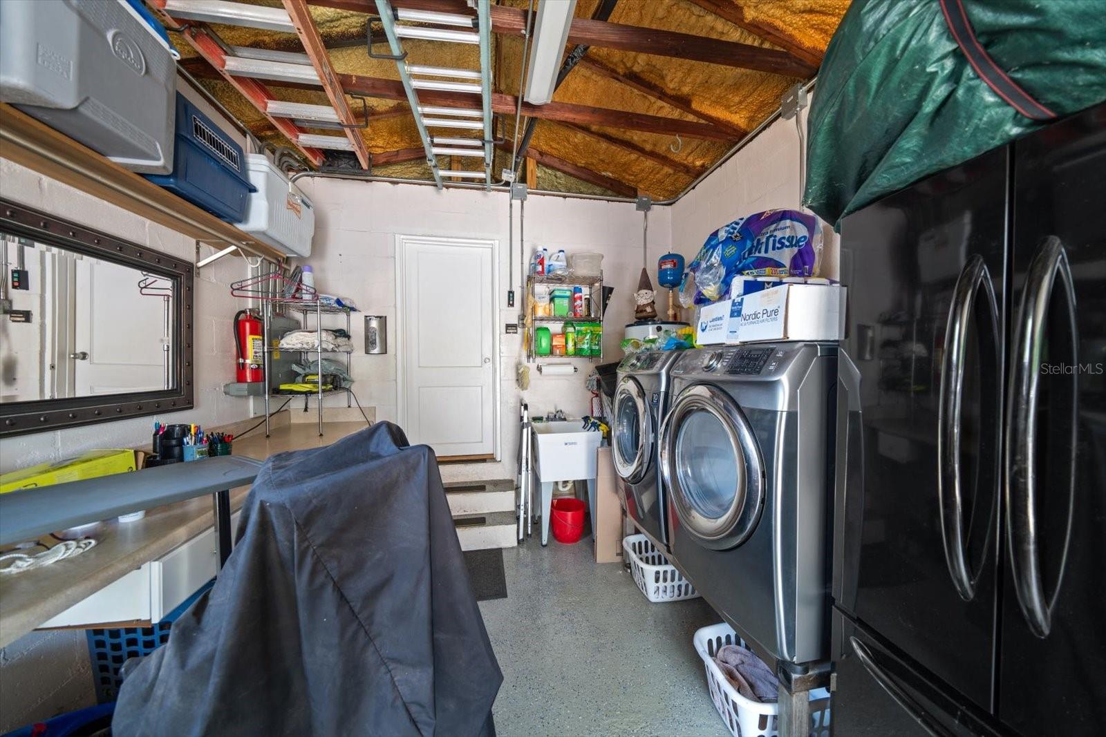 2718 35TH AVE N, ST PETERSBURG, FL, 33713