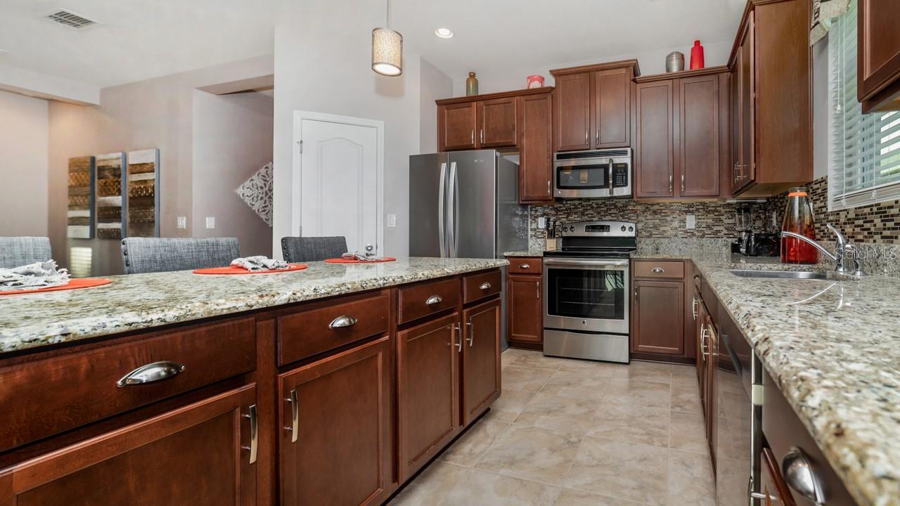 457 BRIDGEFORD CROSSING BLVD, DAVENPORT, FL, 33837