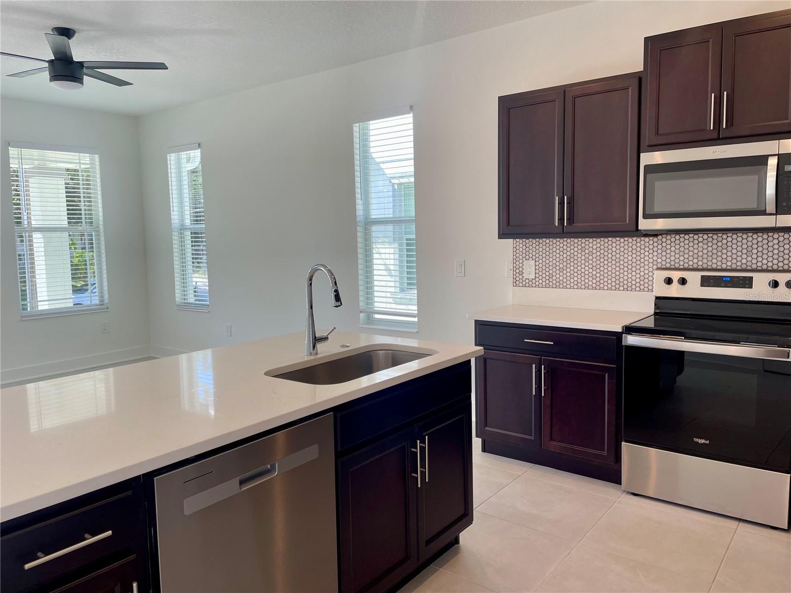 2915 W CHERRY ST, TAMPA, FL, 33607