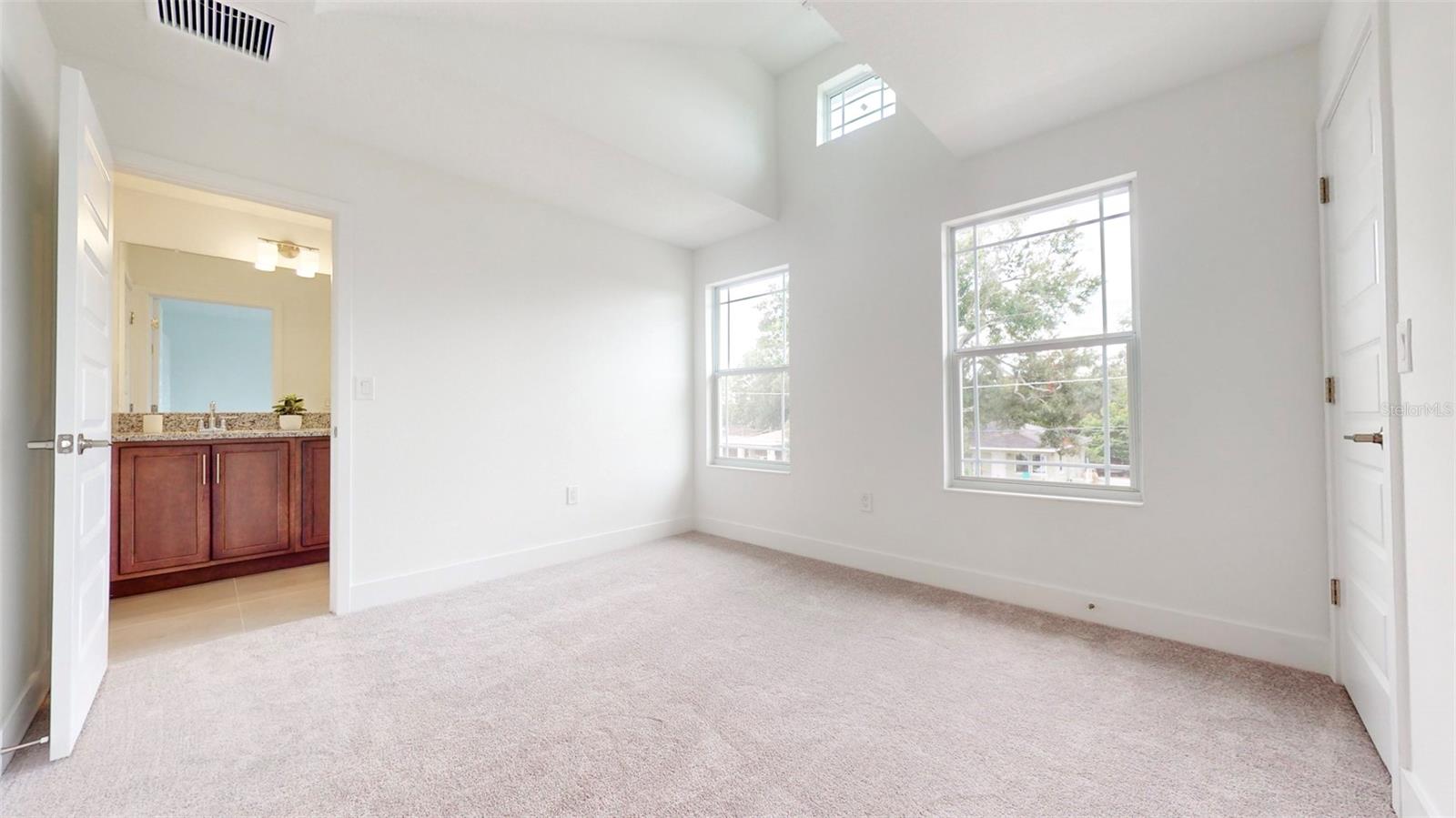 2915 W CHERRY ST, TAMPA, FL, 33607