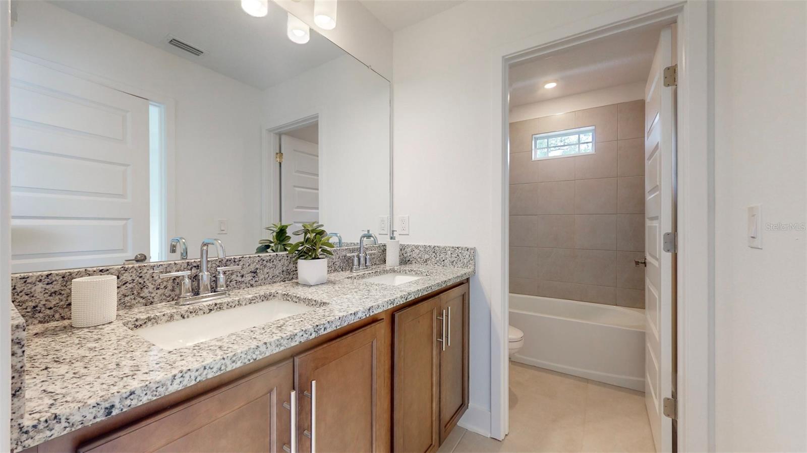 2915 W CHERRY ST, TAMPA, FL, 33607