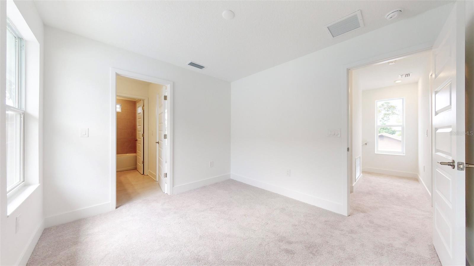 2915 W CHERRY ST, TAMPA, FL, 33607