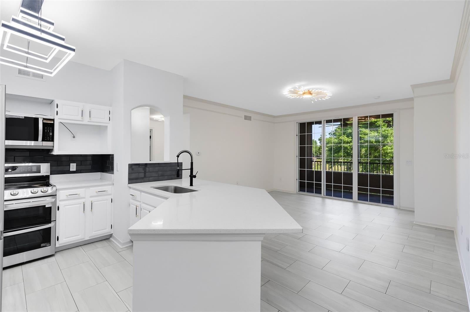 6685 QUEENS BOROUGH AVE #202, ORLANDO, FL, 32835