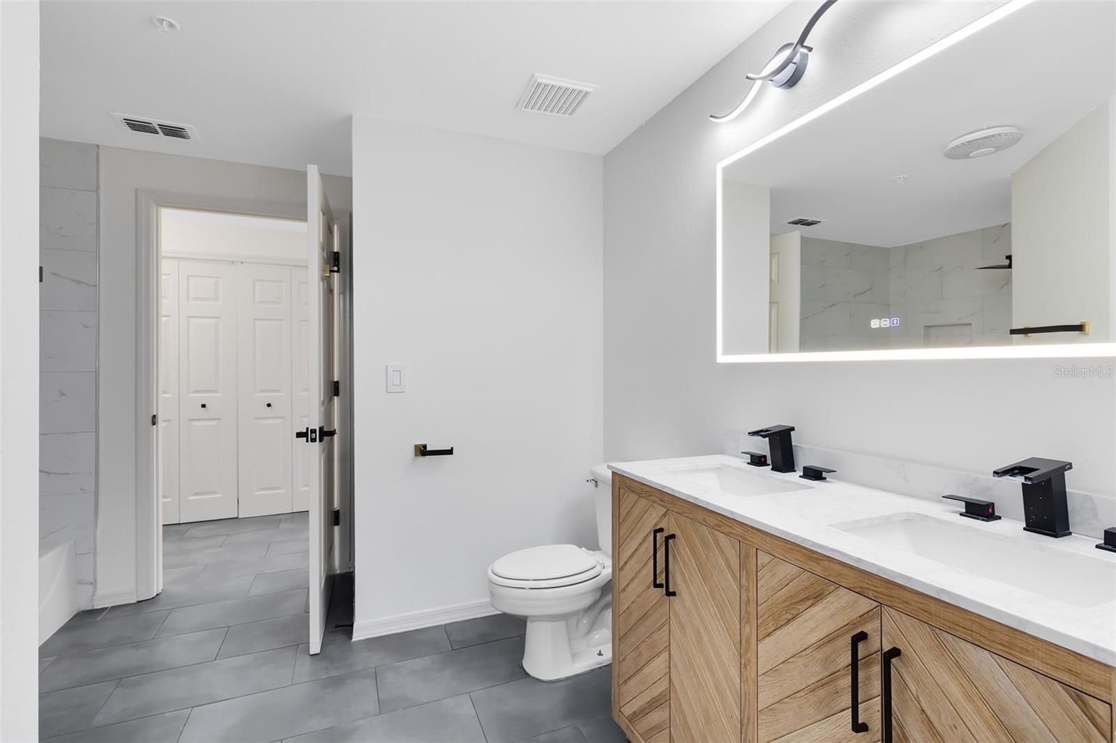 6685 QUEENS BOROUGH AVE #202, ORLANDO, FL, 32835