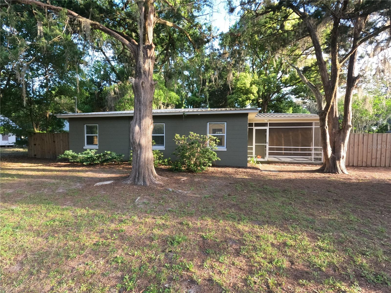 2411 CARR ST, PALATKA, FL, 32177