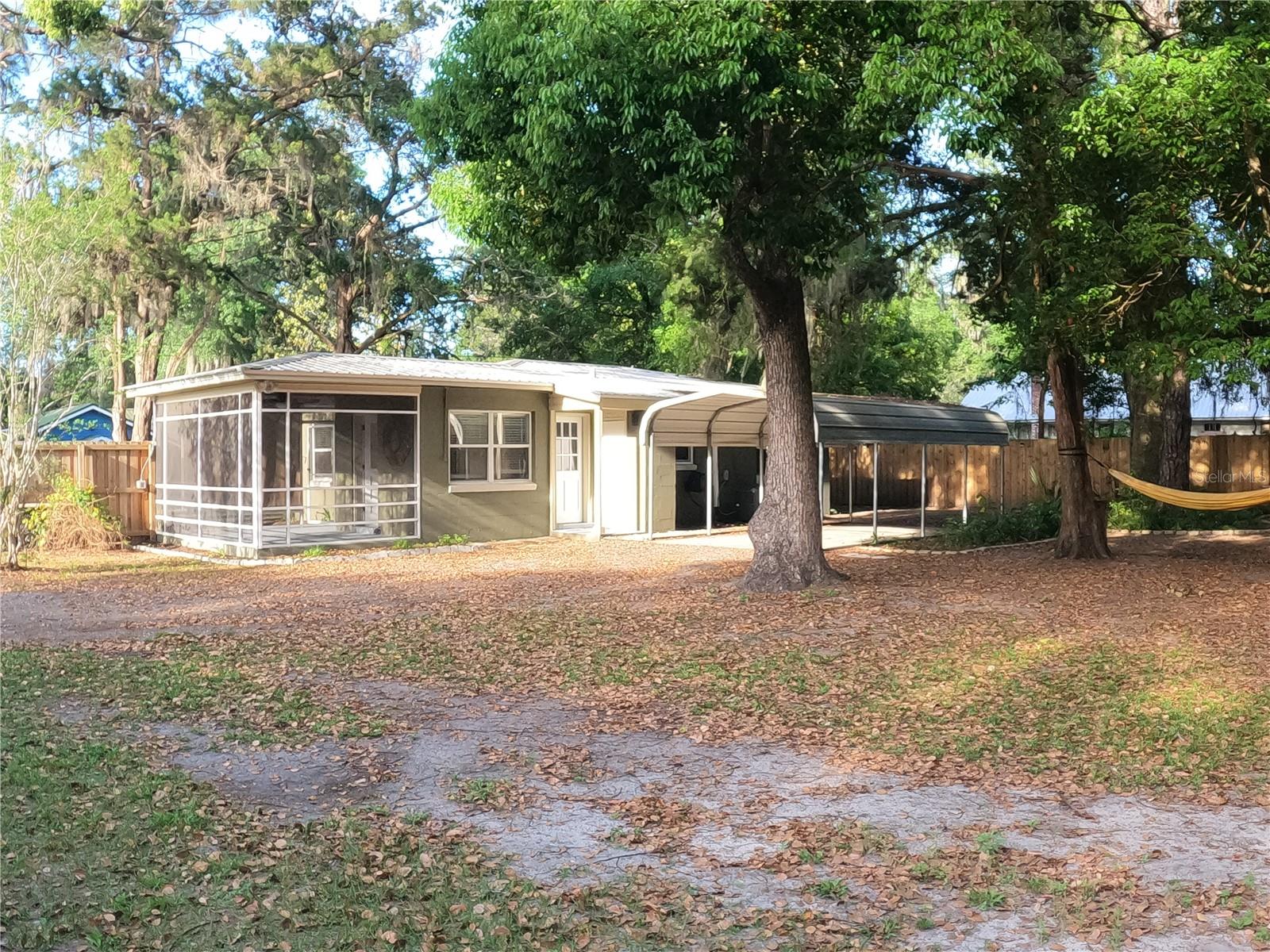 2411 CARR ST, PALATKA, FL, 32177