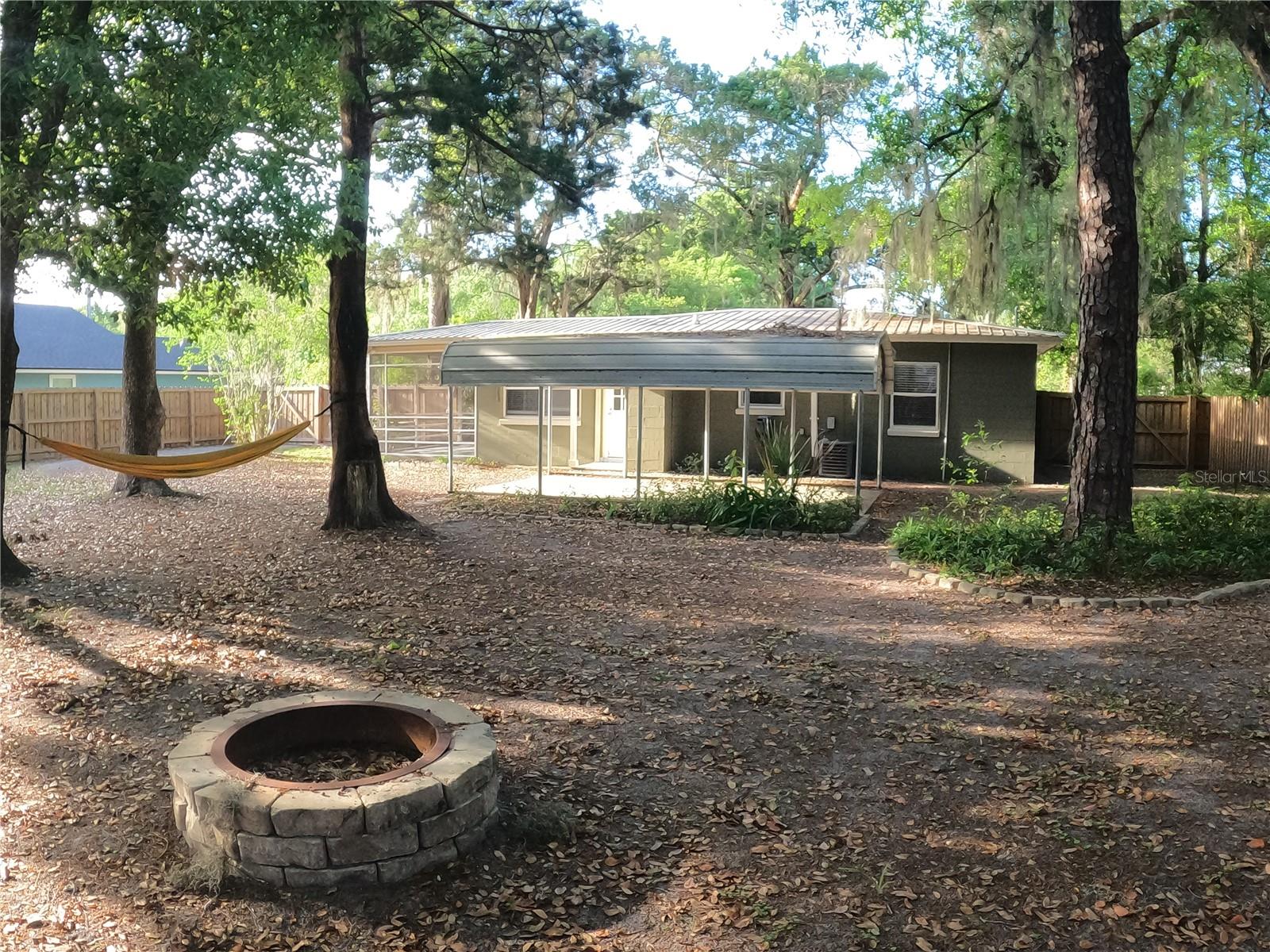 2411 CARR ST, PALATKA, FL, 32177