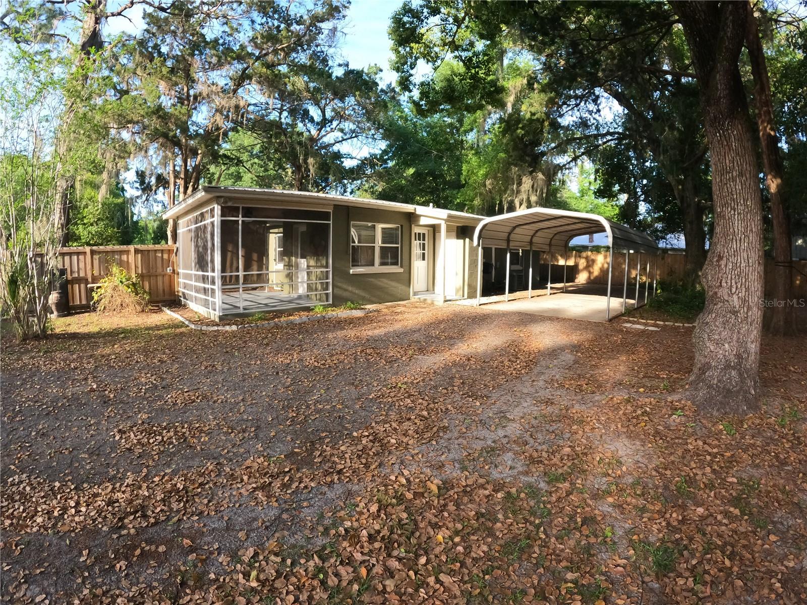 2411 CARR ST, PALATKA, FL, 32177