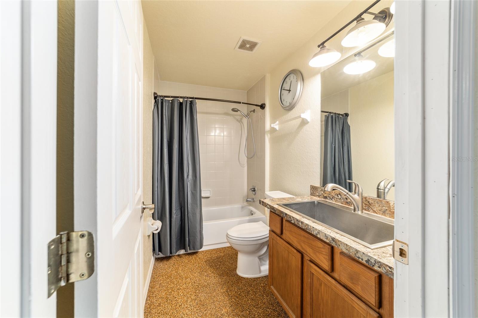 15 SEQUOIA LOOP CT, OCKLAWAHA, FL, 32179