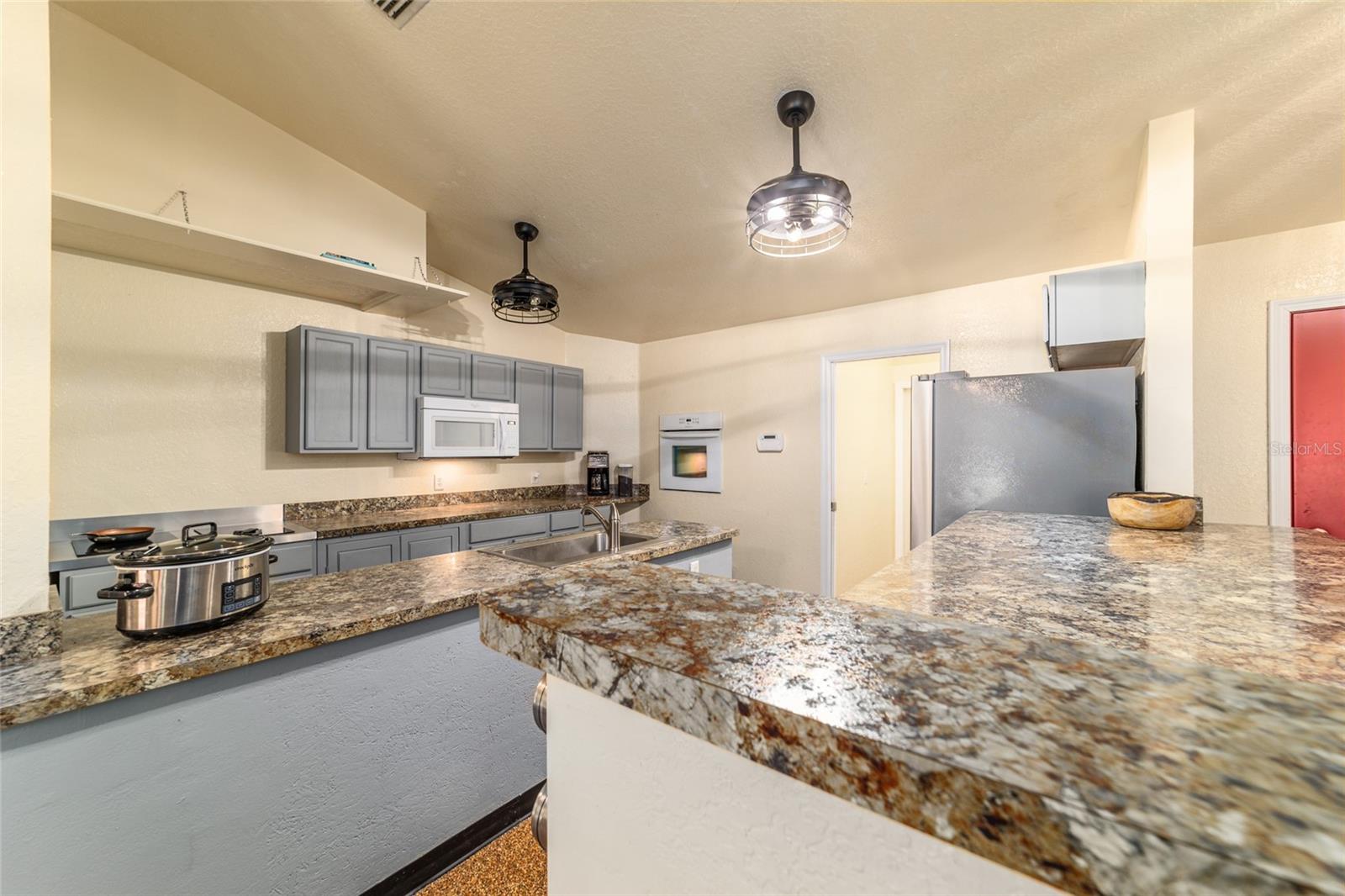 15 SEQUOIA LOOP CT, OCKLAWAHA, FL, 32179