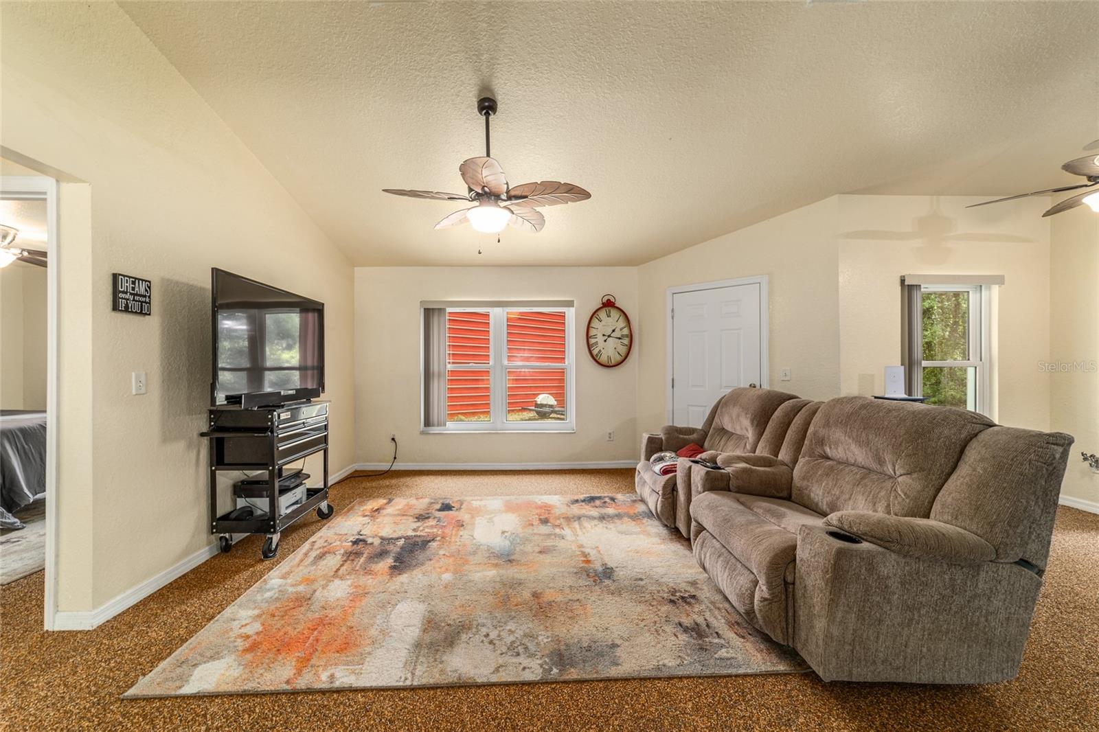 15 SEQUOIA LOOP CT, OCKLAWAHA, FL, 32179