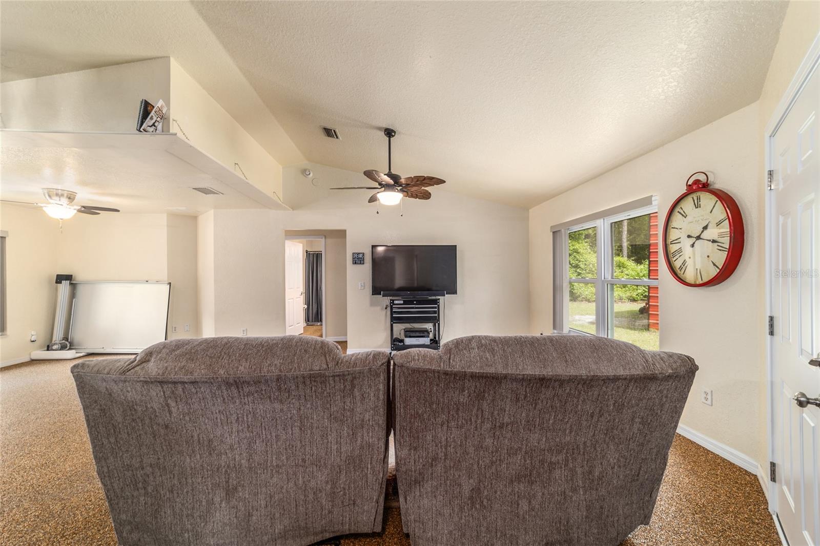 15 SEQUOIA LOOP CT, OCKLAWAHA, FL, 32179