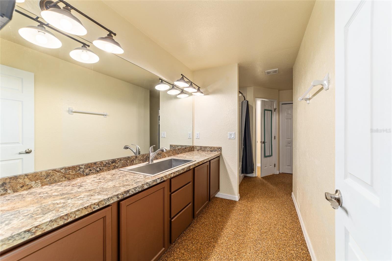 15 SEQUOIA LOOP CT, OCKLAWAHA, FL, 32179