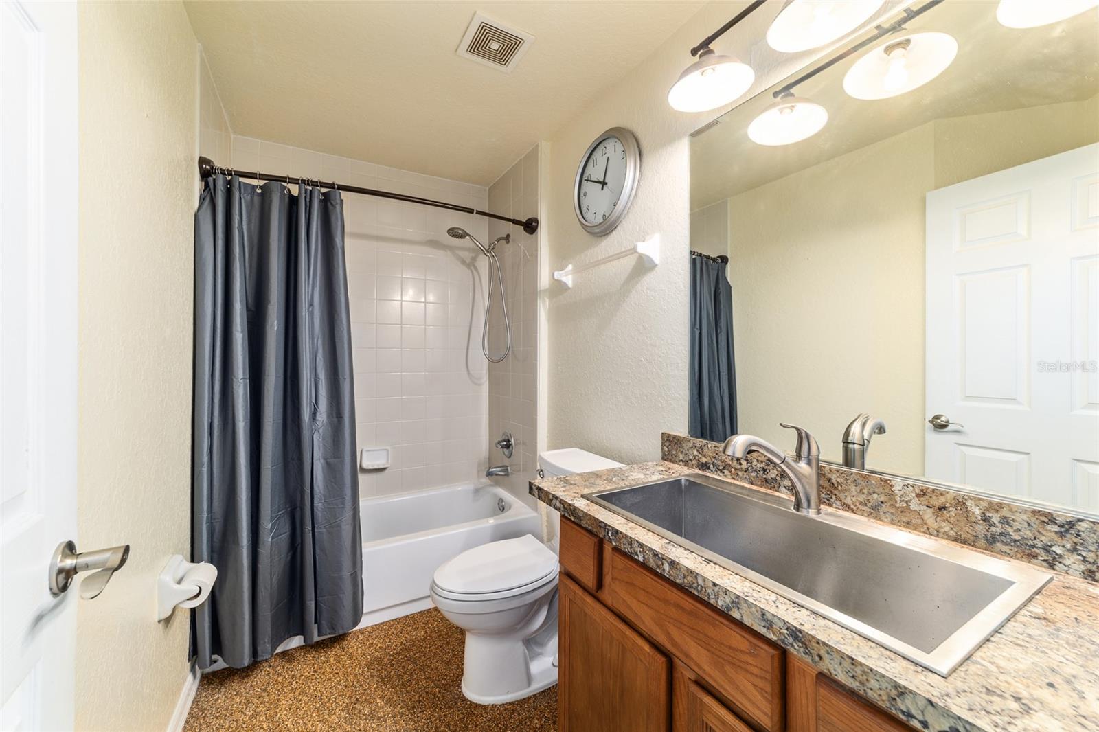 15 SEQUOIA LOOP CT, OCKLAWAHA, FL, 32179
