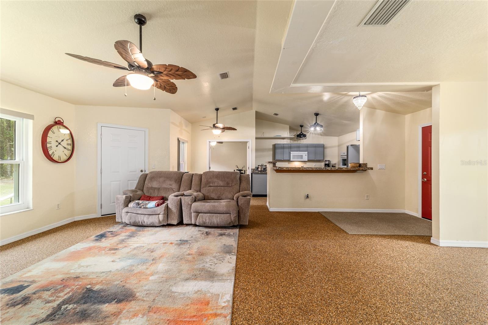 15 SEQUOIA LOOP CT, OCKLAWAHA, FL, 32179