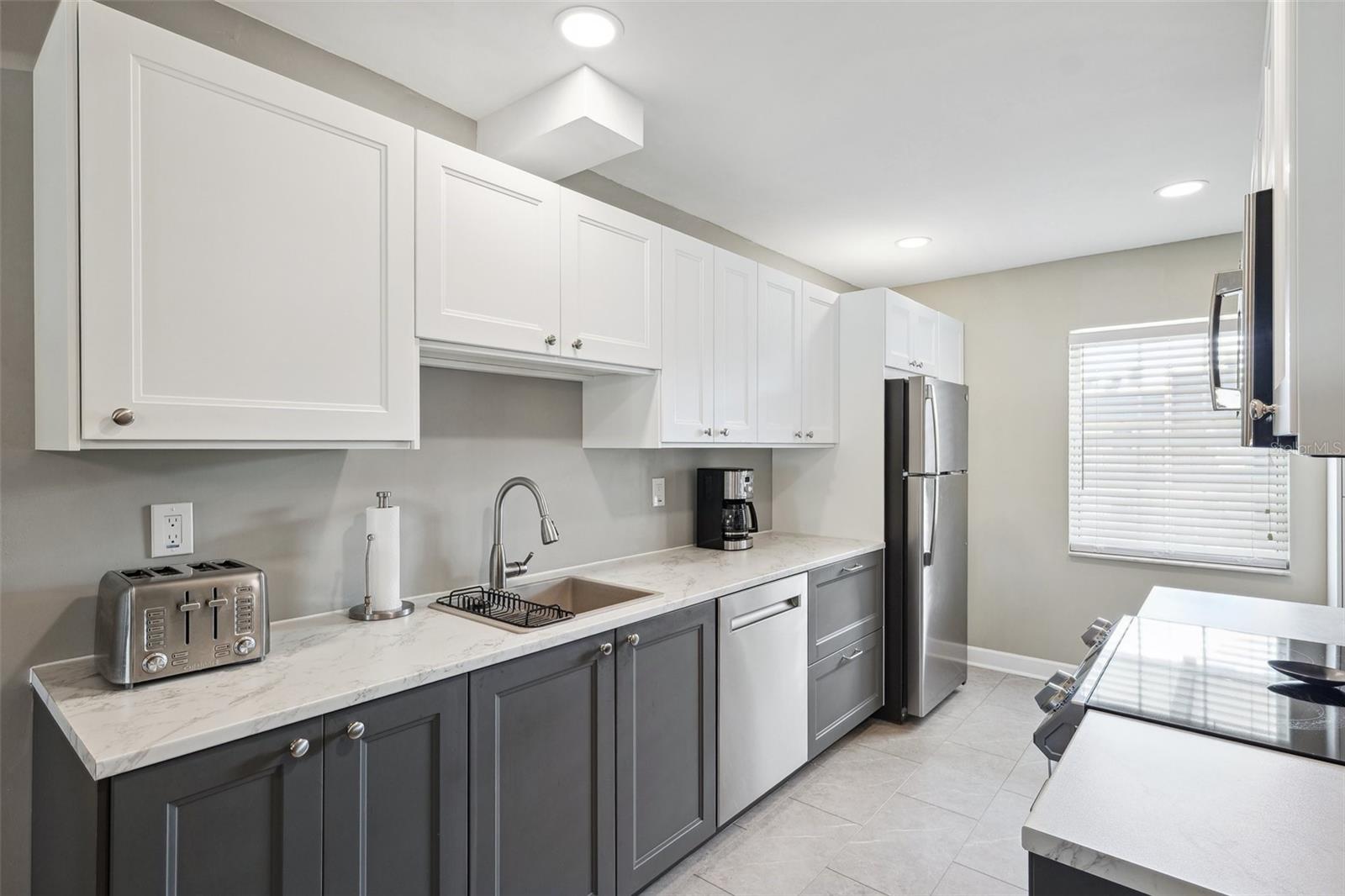 8703 BARDMOOR BLVD #304, SEMINOLE, FL, 33777