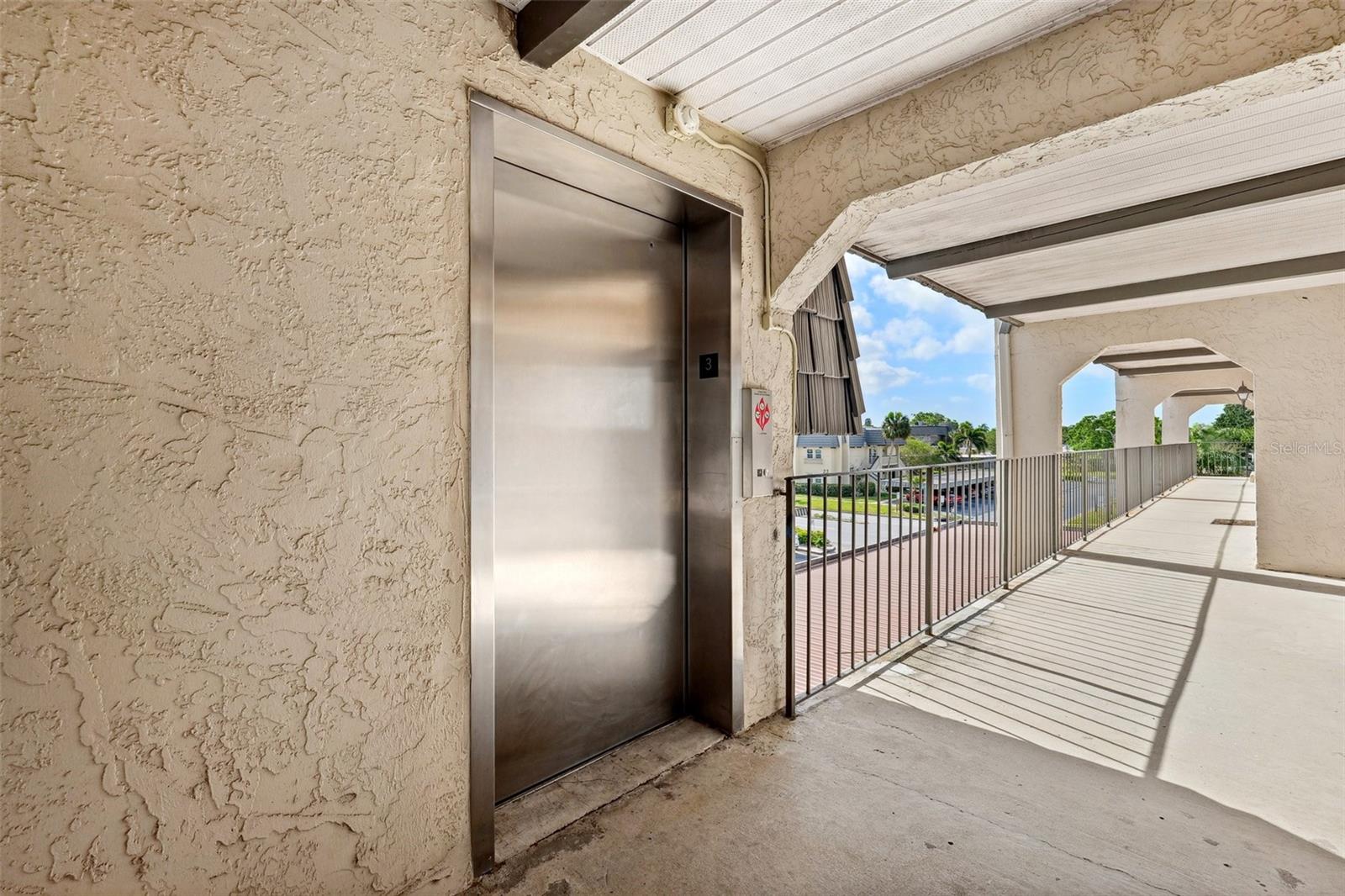 8703 BARDMOOR BLVD #304, SEMINOLE, FL, 33777