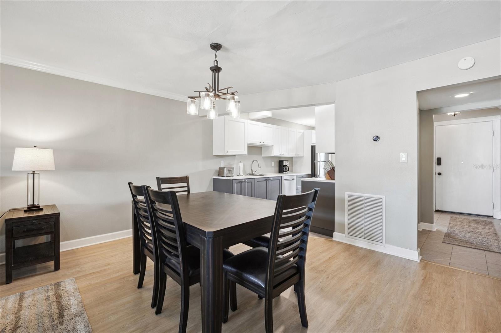 8703 BARDMOOR BLVD #304, SEMINOLE, FL, 33777
