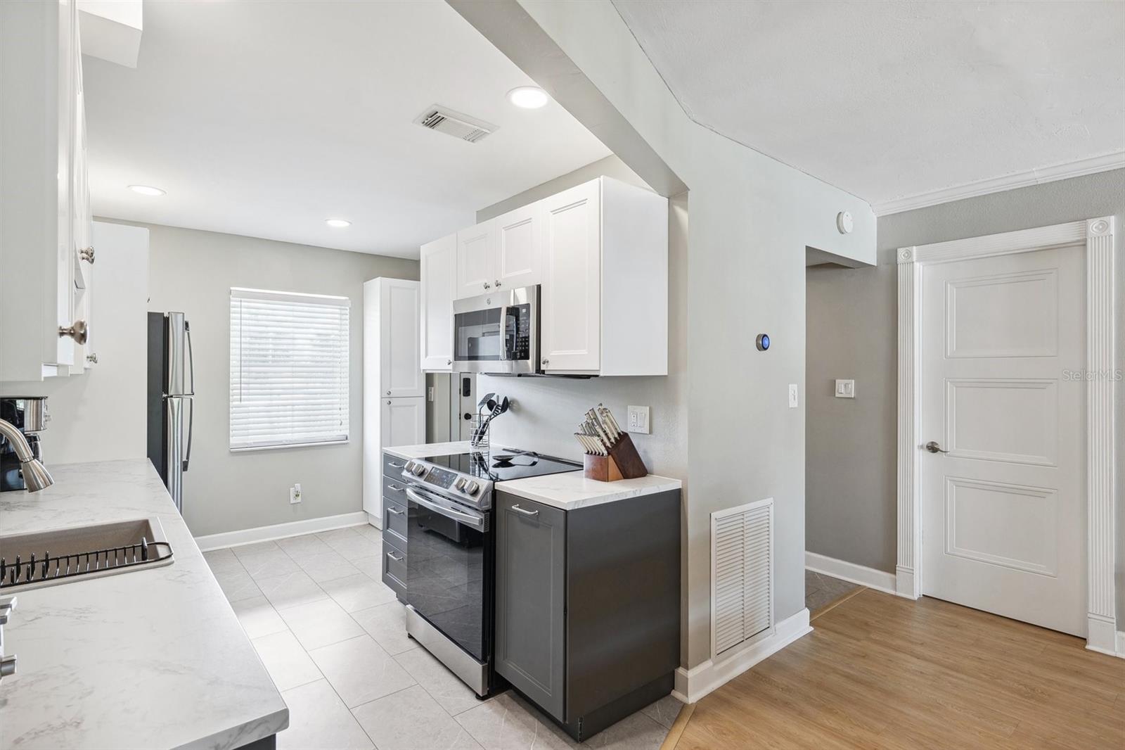 8703 BARDMOOR BLVD #304, SEMINOLE, FL, 33777