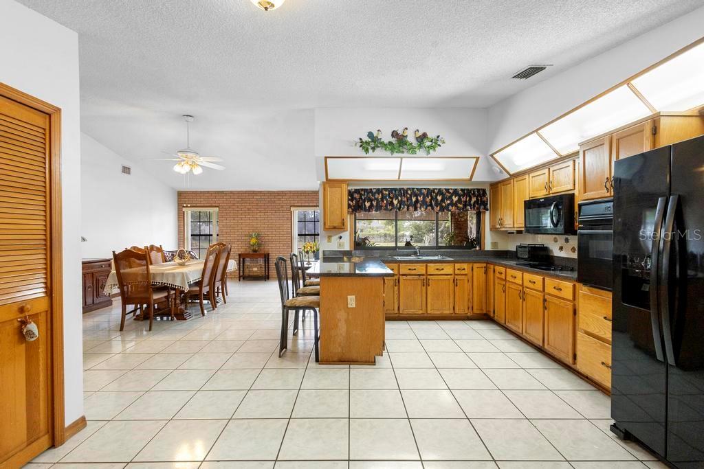 1439 WATERVIEW DR, DELTONA, FL, 32738