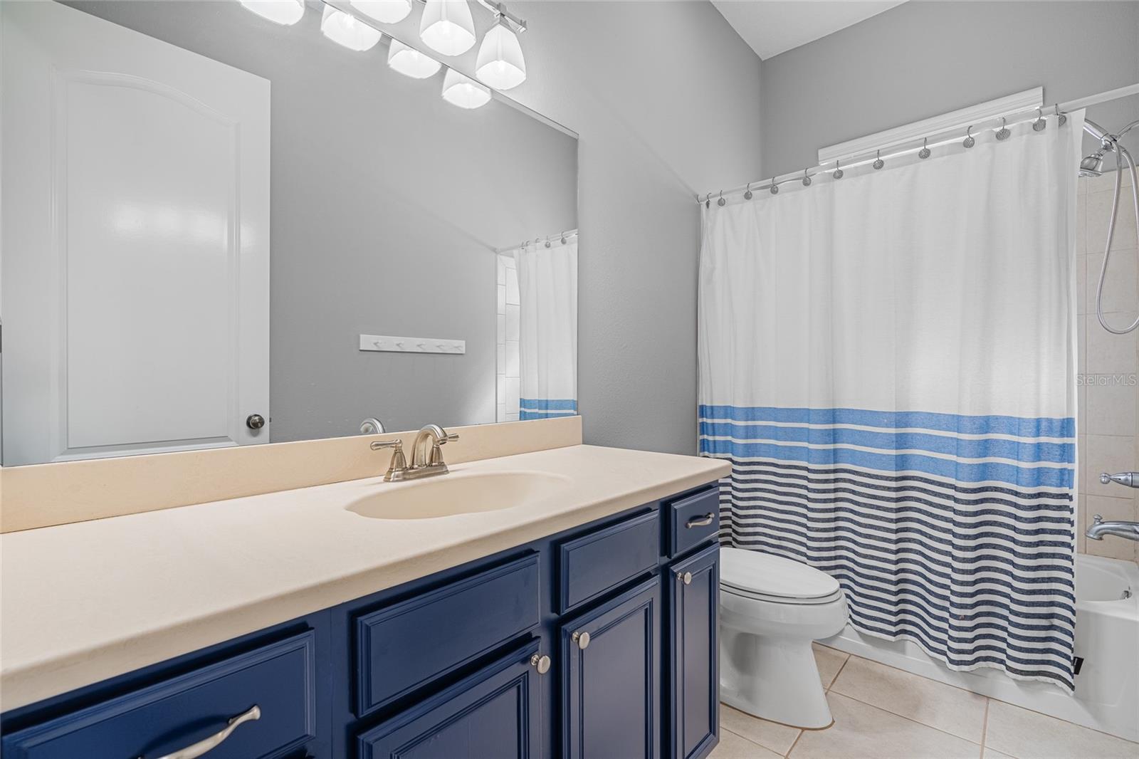 5631 SPINNAKER LOOP, LADY LAKE, FL, 32159