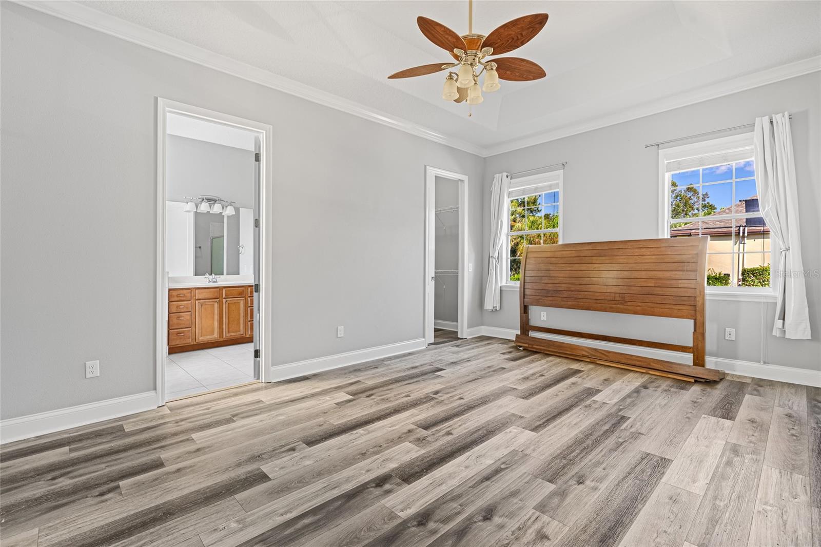 5631 SPINNAKER LOOP, LADY LAKE, FL, 32159
