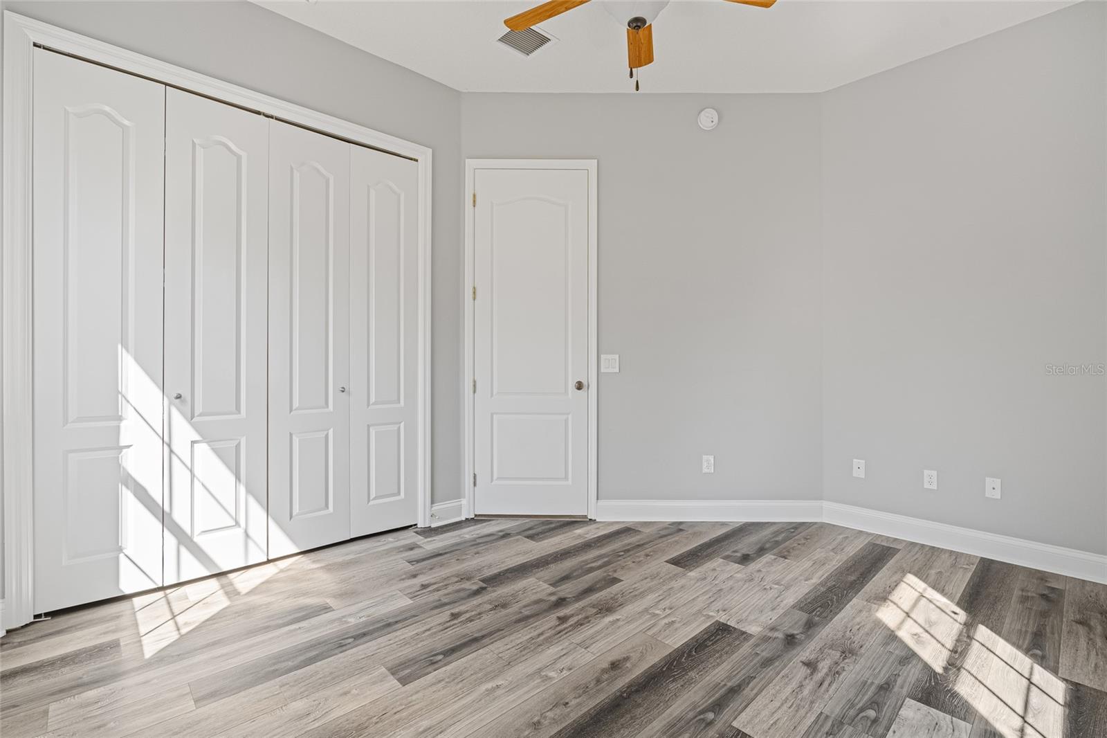 5631 SPINNAKER LOOP, LADY LAKE, FL, 32159