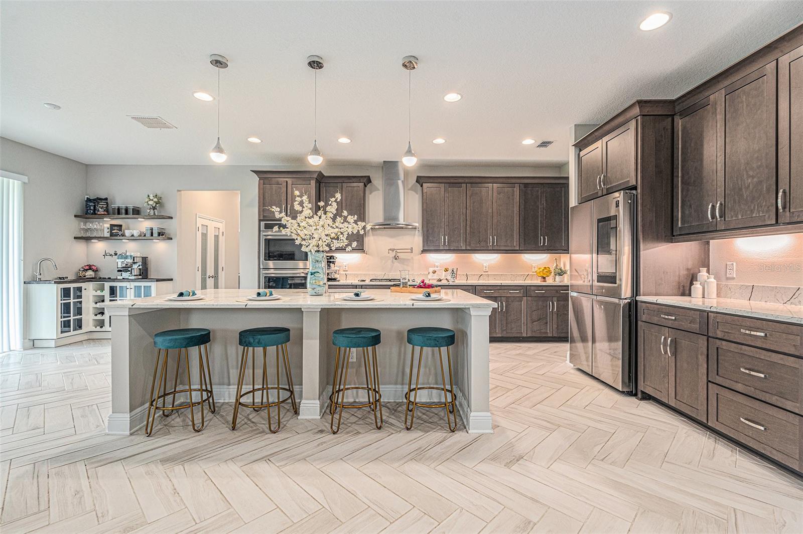 9843 CABERNET AVE, SEFFNER, FL, 33584