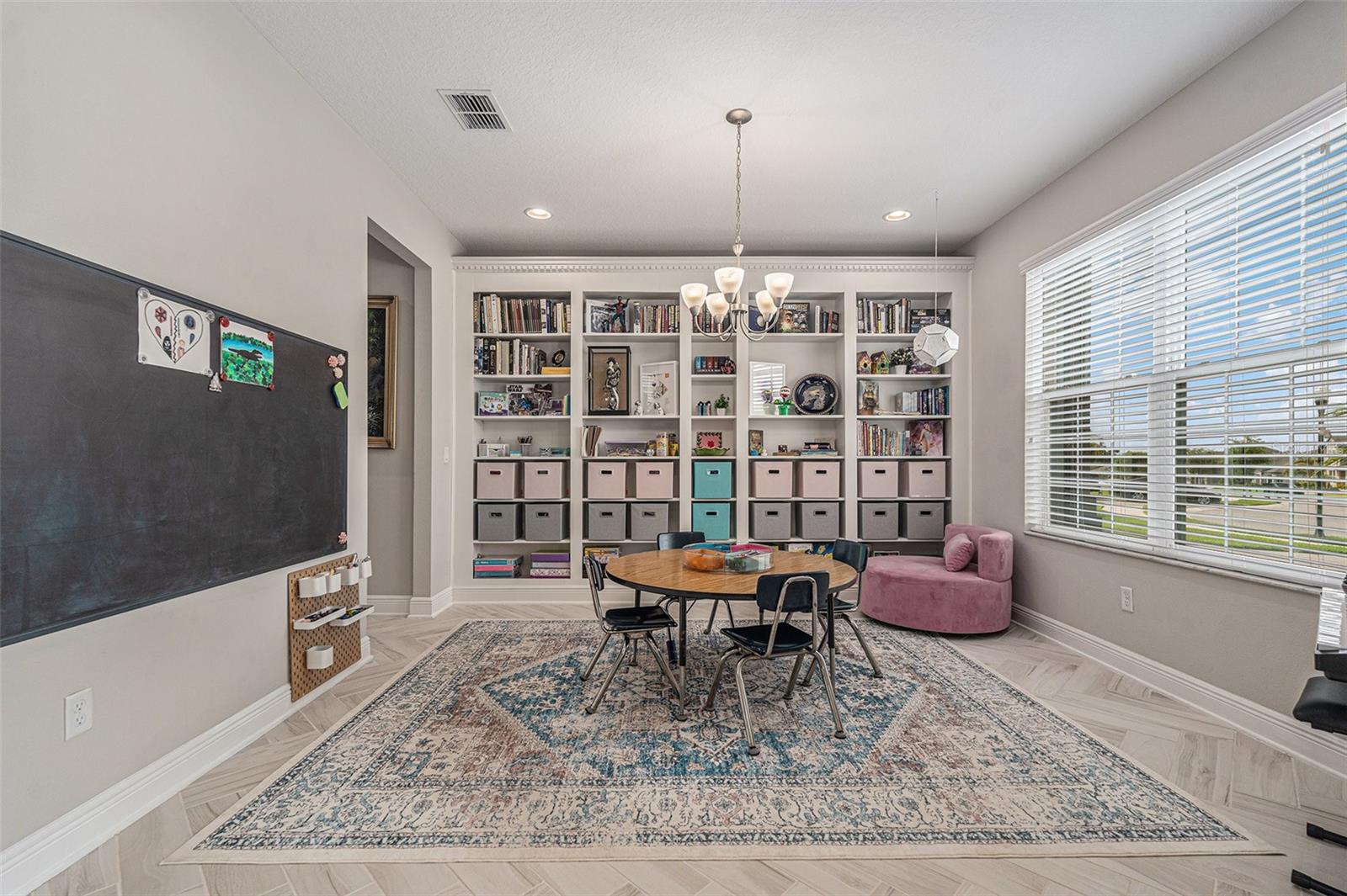 9843 CABERNET AVE, SEFFNER, FL, 33584