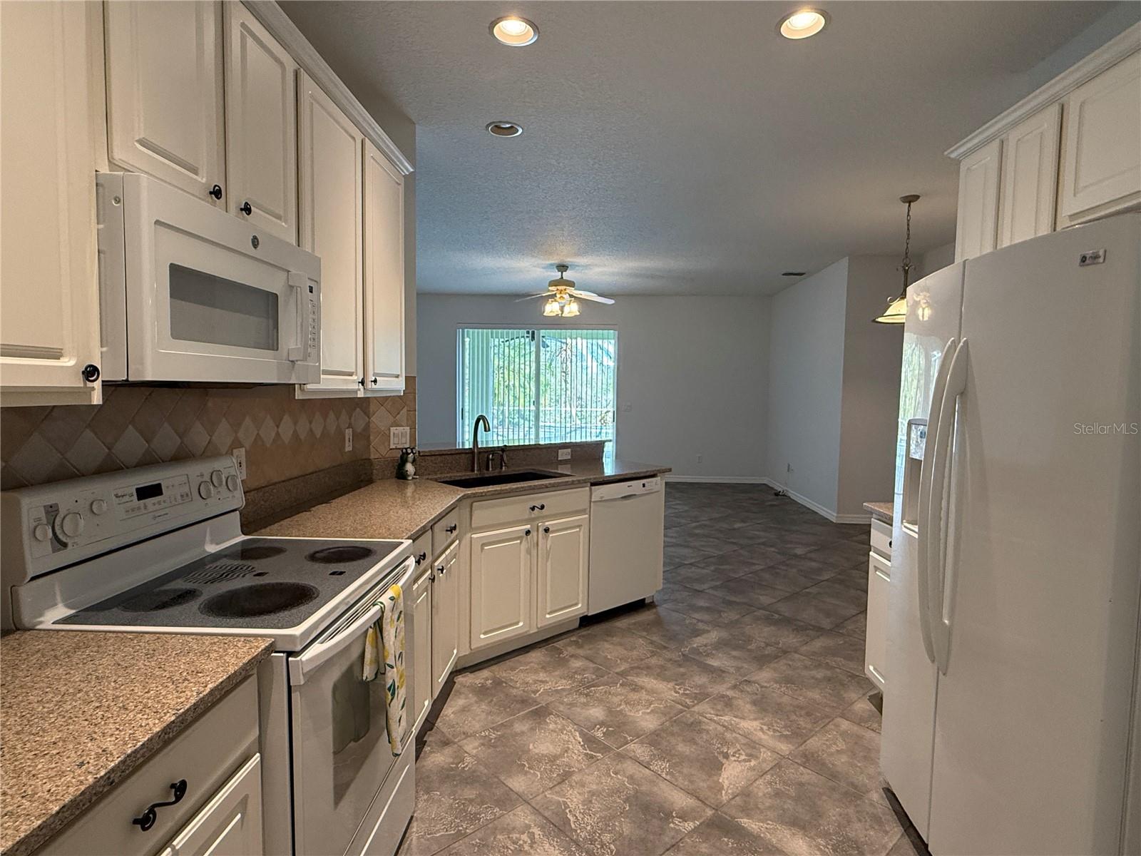 648 MOUNT STIRLING AVE, APOPKA, FL, 32712