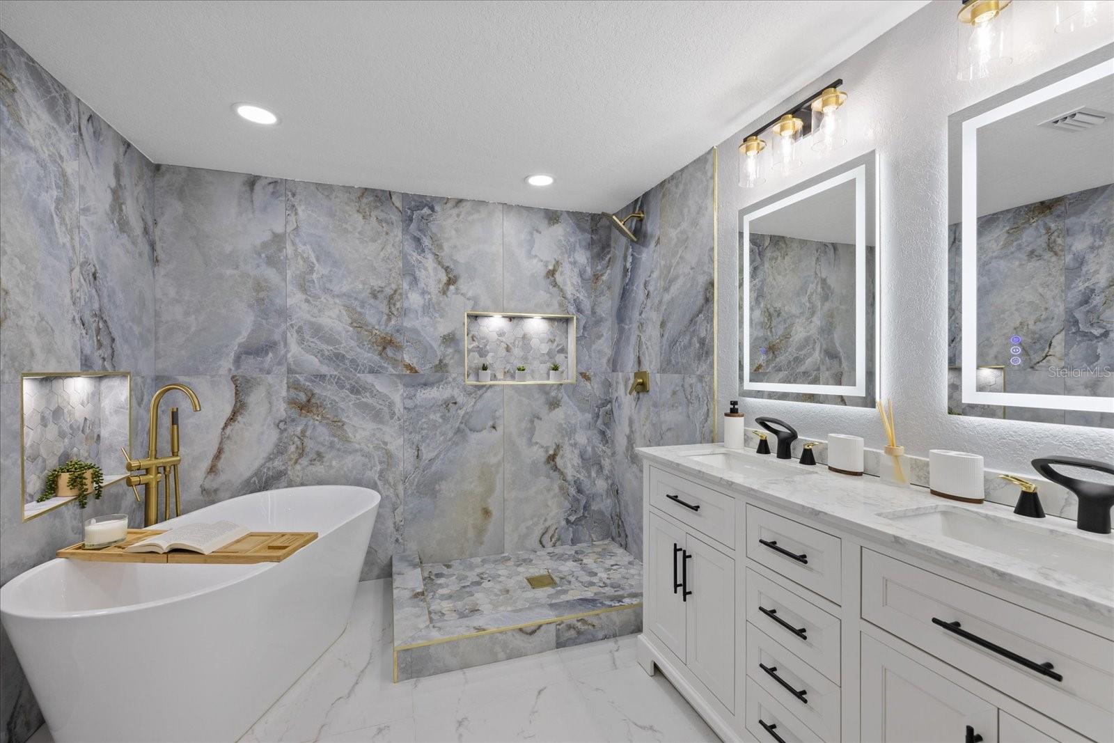 2006 E HENRY AVE, TAMPA, FL, 33610