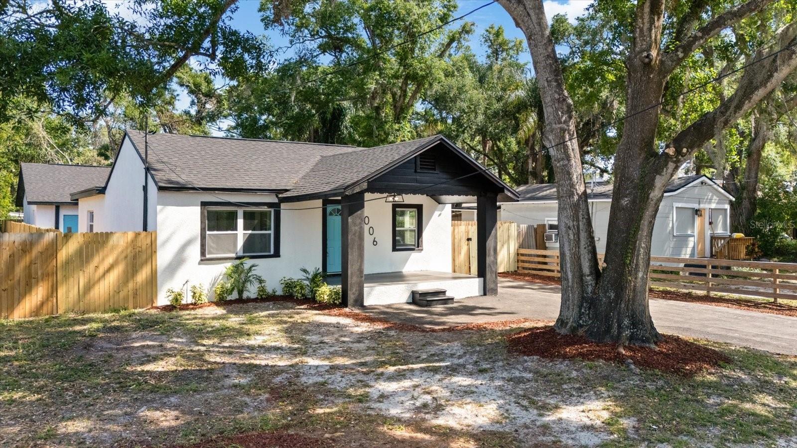 2006 E HENRY AVE, TAMPA, FL, 33610