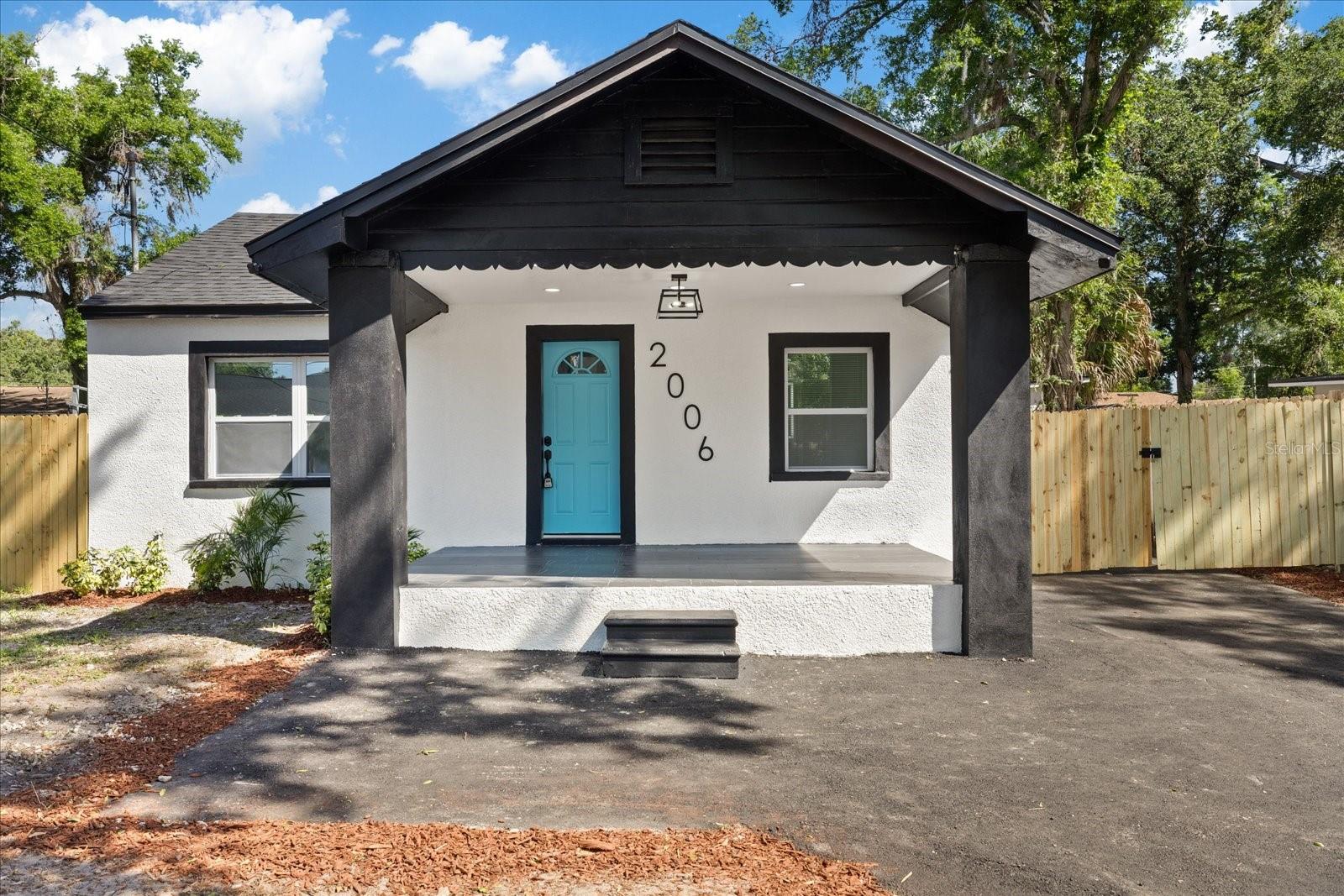 2006 E HENRY AVE, TAMPA, FL, 33610