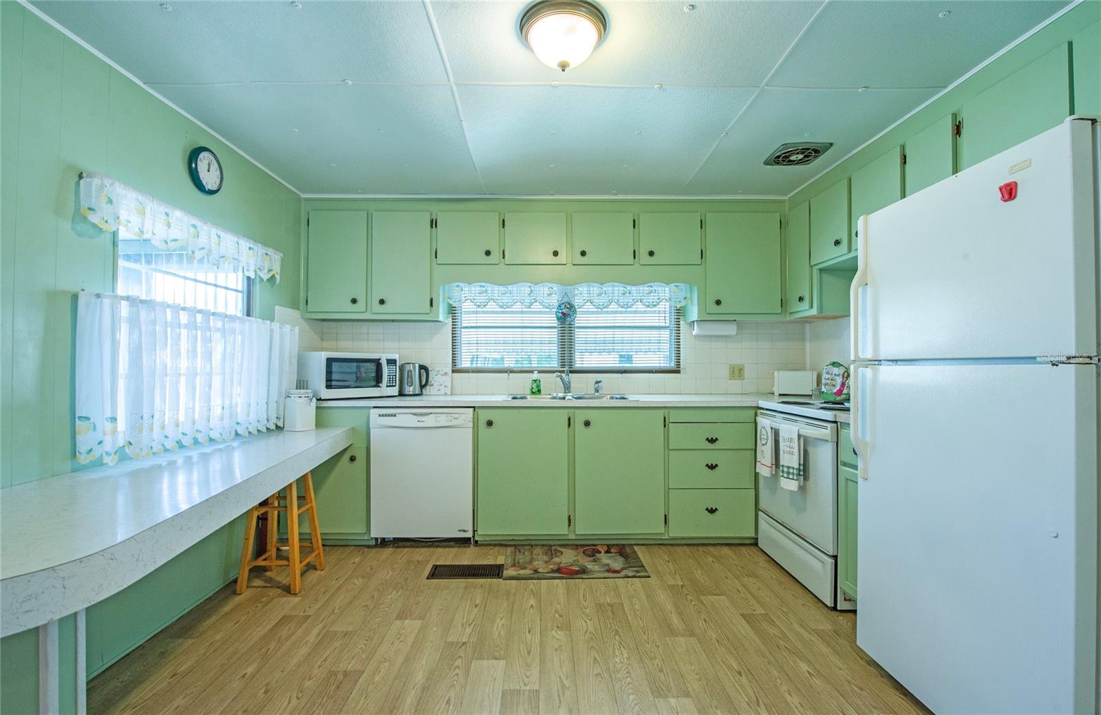 18675 US HIGHWAY 19 N #470, CLEARWATER, FL, 33764