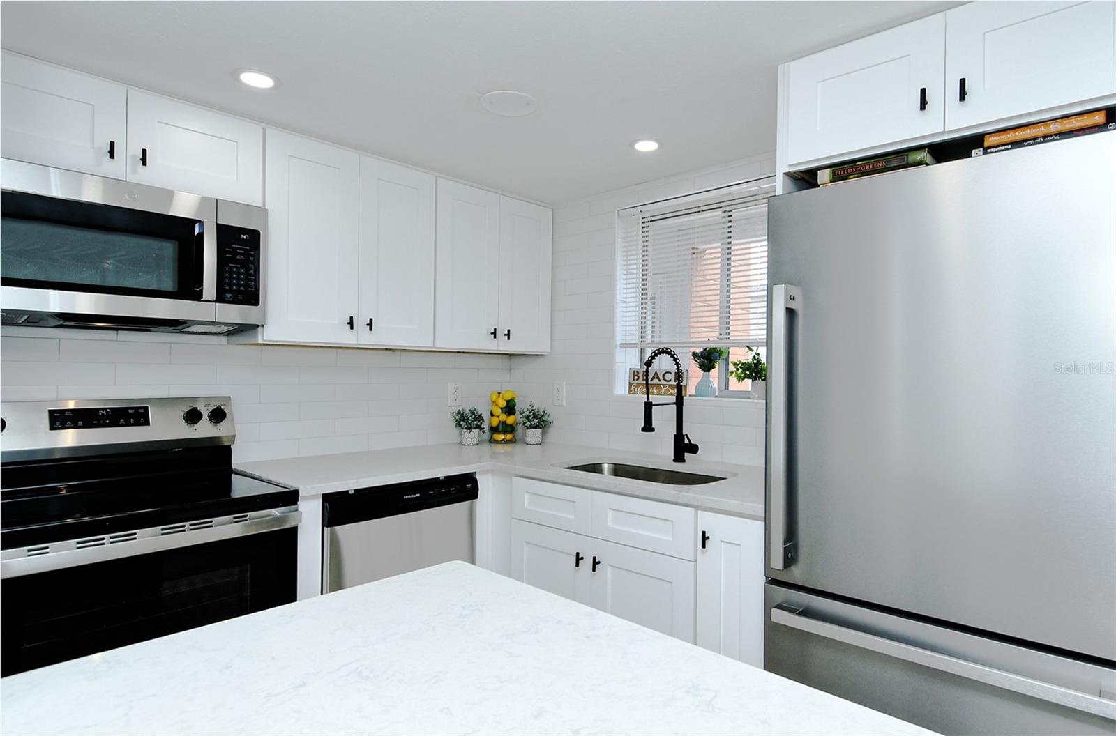2227 SUNSET DR #E22, BRADENTON, FL, 34207