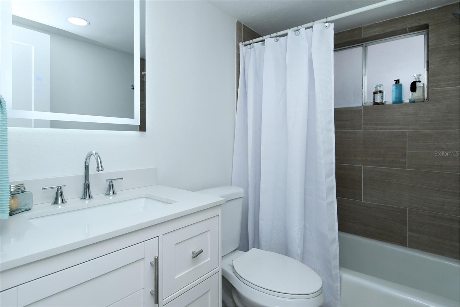 2227 SUNSET DR #E22, BRADENTON, FL, 34207