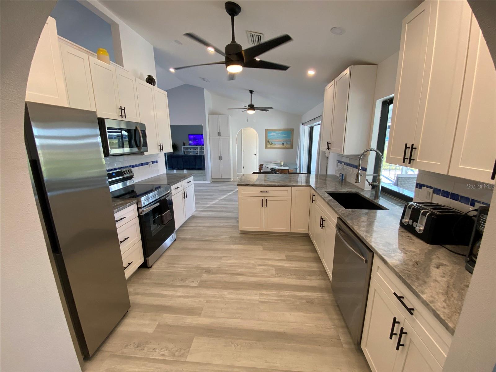 26 GOLFVIEW CT, ROTONDA WEST, FL, 33947