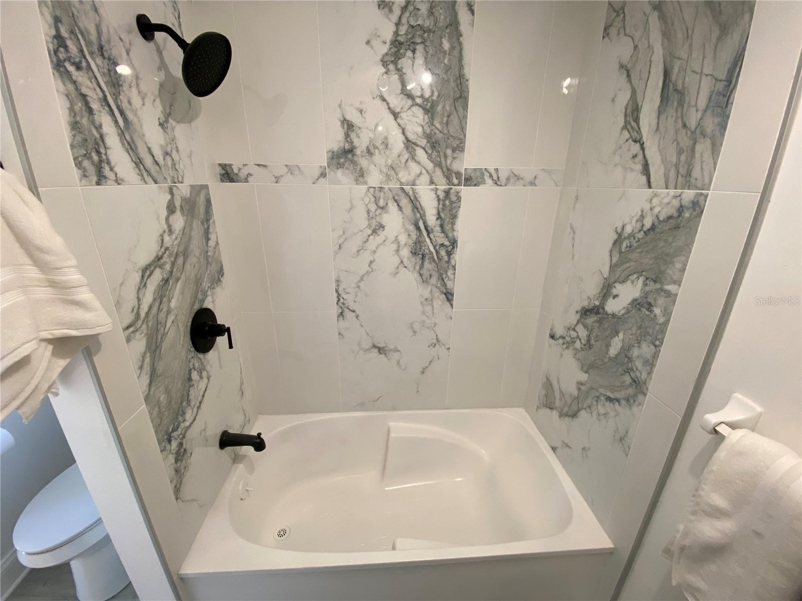 26 GOLFVIEW CT, ROTONDA WEST, FL, 33947